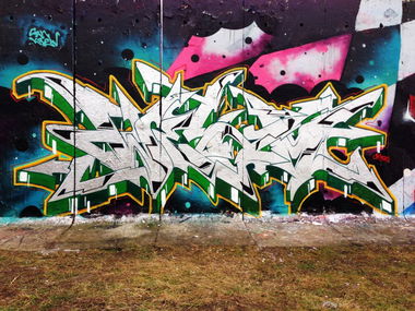 Graffiti Wall in Berlin - Photo by WEAM - weam, crn (2012)