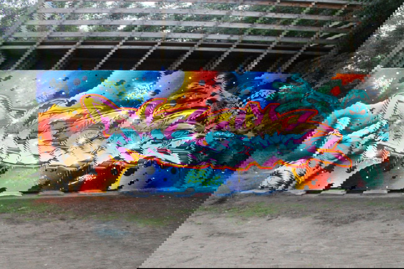 Graffiti Wall in Berlin - Photo by WEAM - weam, crn (2013)