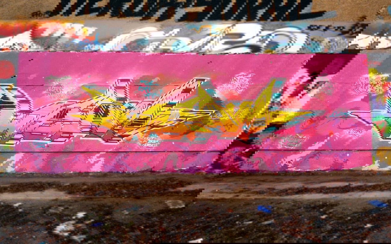 Graffiti Wall - Photo by WEAM - weam, crn (2014)