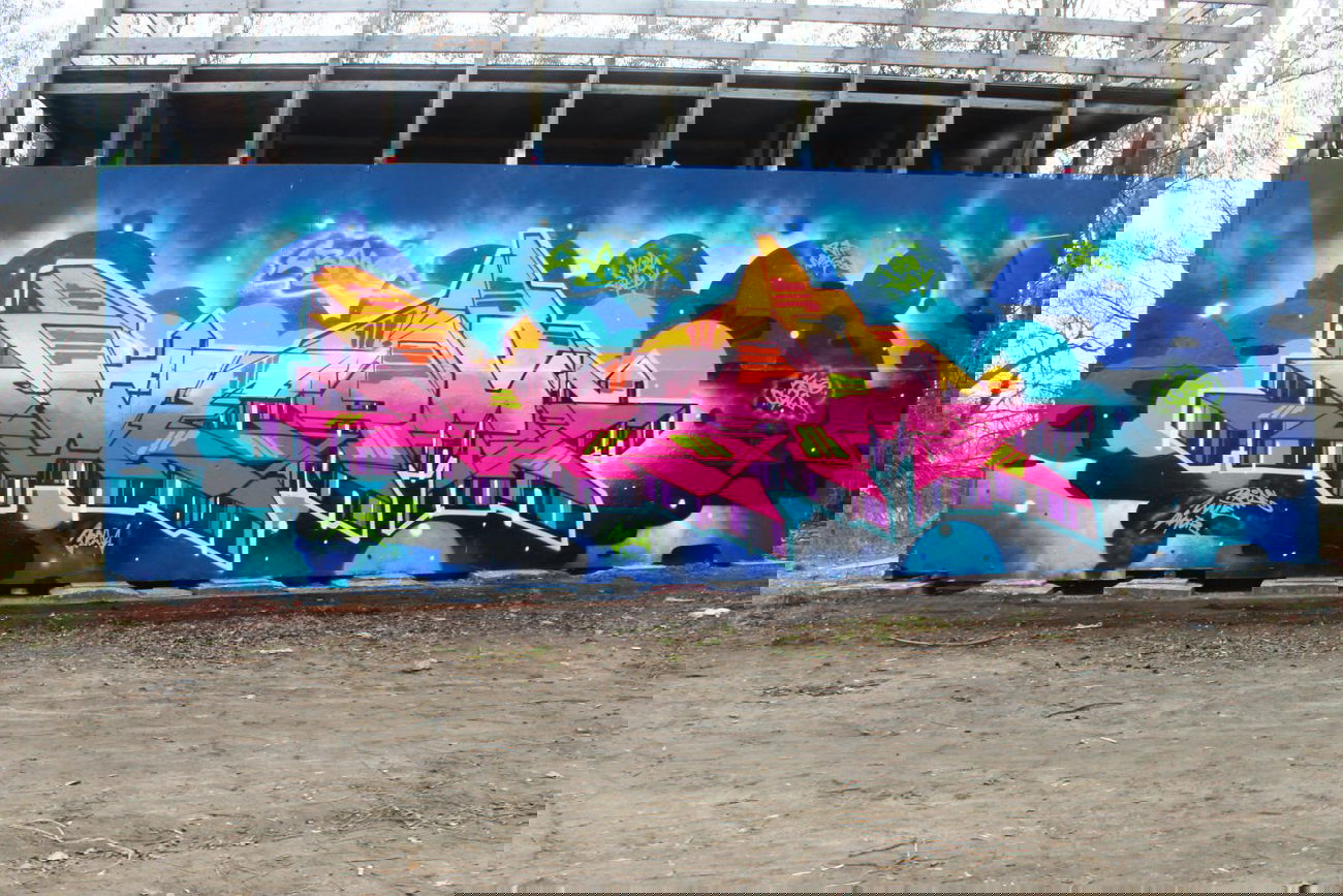 Graffiti Wall - Photo by WEAM - weam, crn (2014)