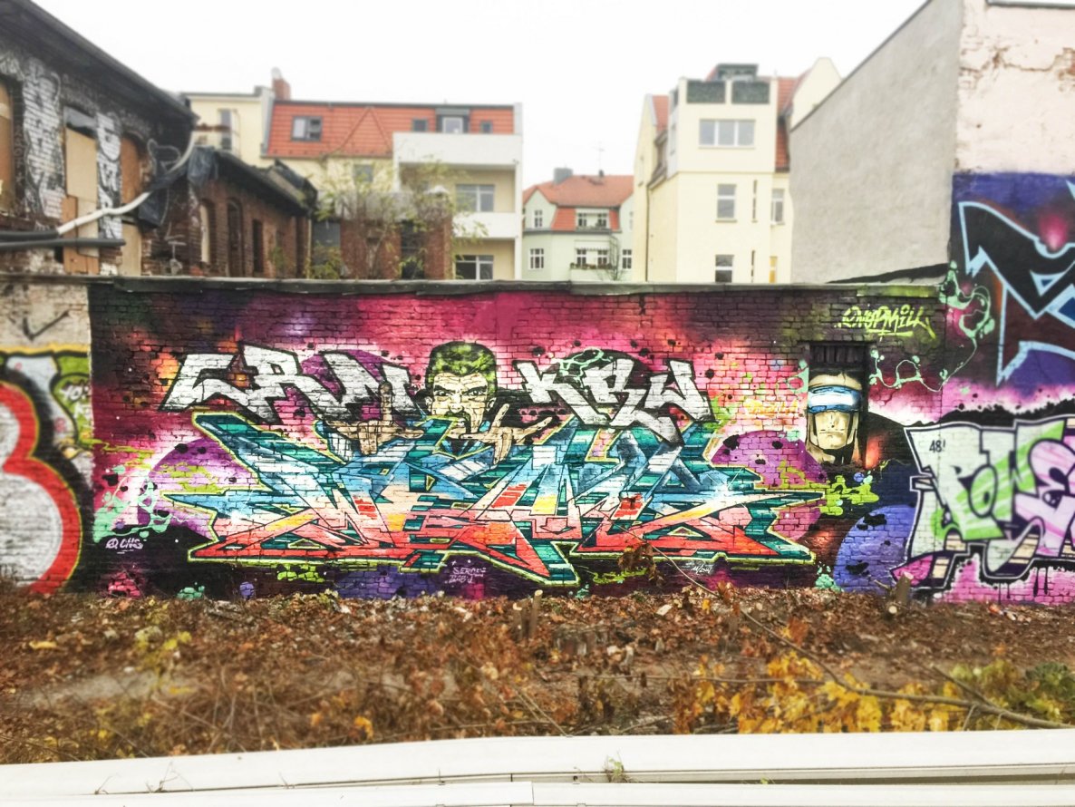 Graffiti Wall - Photo by WEAM - weam, crn (2014)