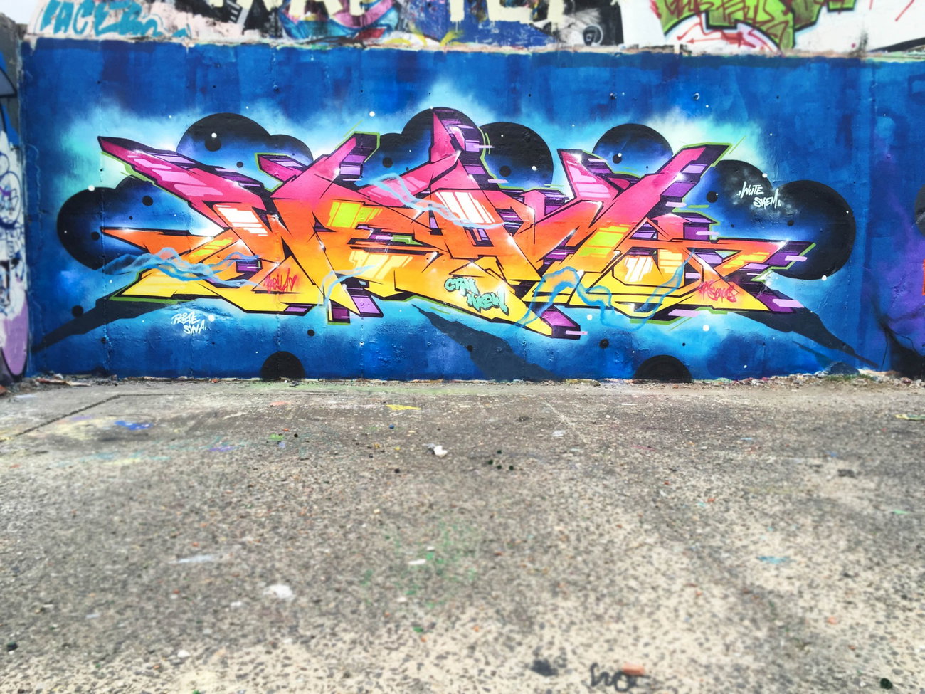 Graffiti Wall - Photo by WEAM - crn, weam (2015)