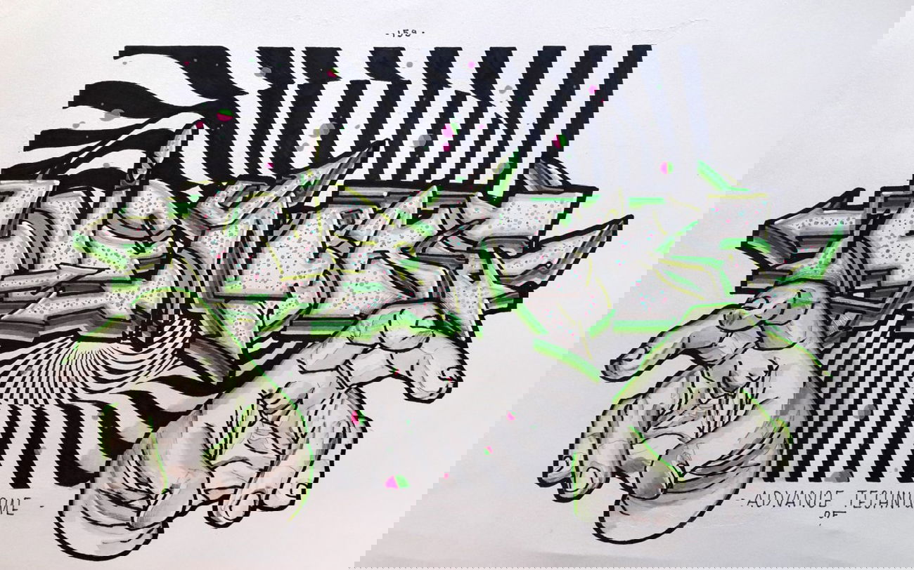 Graffiti Sketch in Abu Dhabi - Photo by WERT159