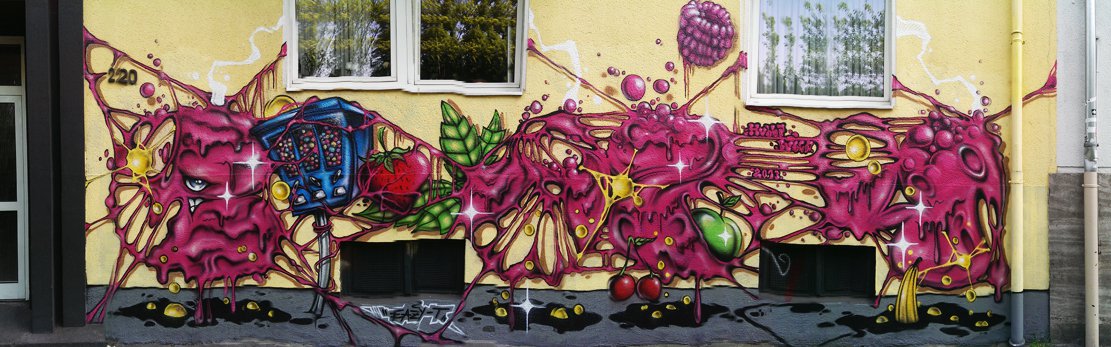 Graffiti Wall - Photo by WORLDSTREETART - easy-t, bubble, cologne (2013)