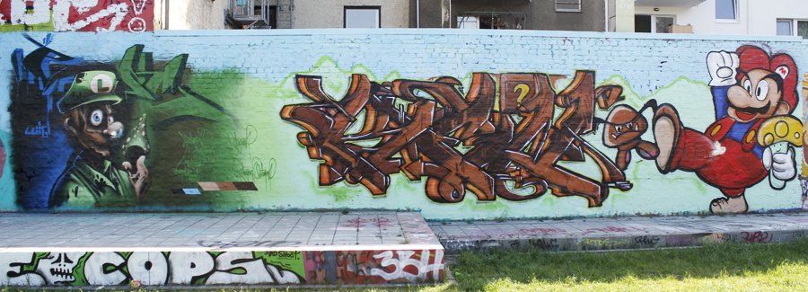 Graffiti Wall - Photo by WORLDSTREETART - Mütze, lucy, hall (2014)