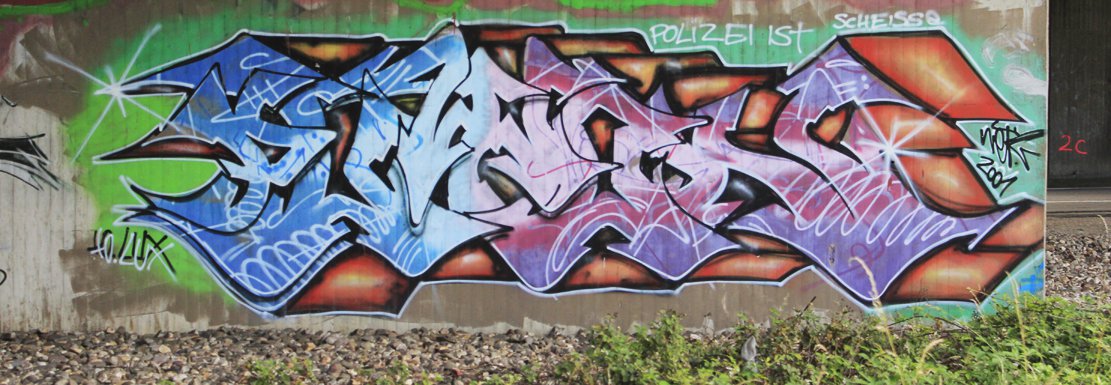 Graffiti Wall in Köln - Photo by WORLDSTREETART - puton, netz, netz (2001)