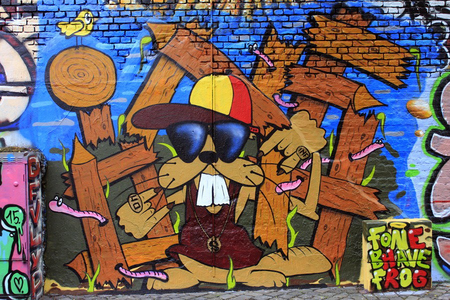 Graffiti Wall in Köln mütze - Photo by WORLDSTREETART - inf, oh, fone (2015)