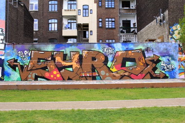 Graffiti Wall in Köln - Photo by WORLDSTREETART - syro, hacf (2015)