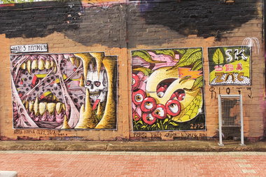 Graffiti Wall in Berlin - Photo by WORLDSTREETART - riot, riot1394 (2015)