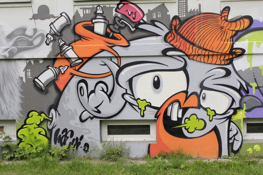 Graffiti Wall in Berlin - Photo by WORLDSTREETART - haevy (2014)
