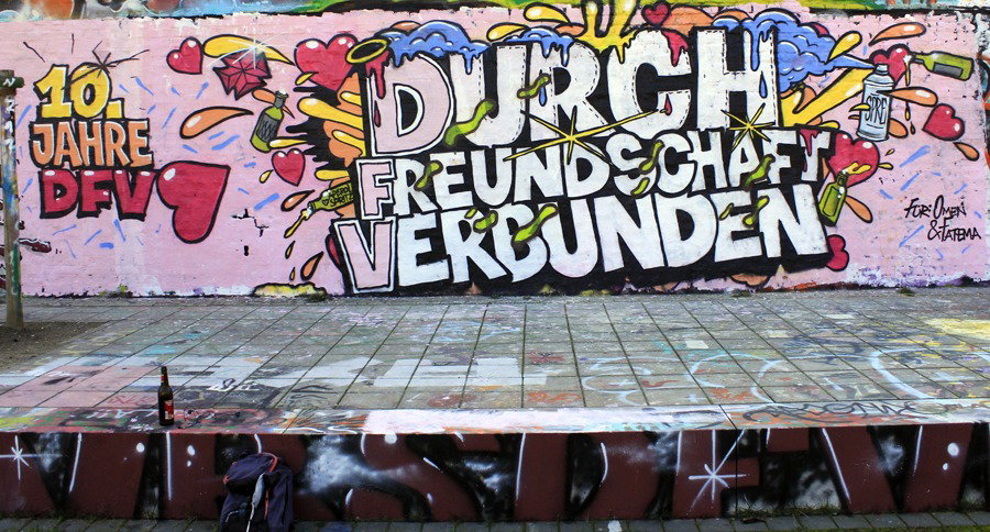 Graffiti Wall in Köln mütze - Photo by WORLDSTREETART - dfv, mütze, hall (2015)