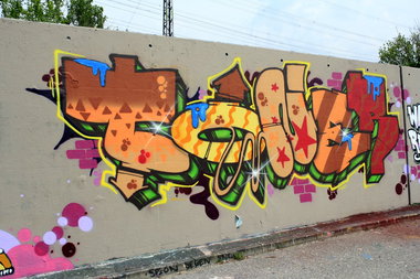 Graffiti Wall in Hamburg - Photo by WORLDSTREETART (2015)