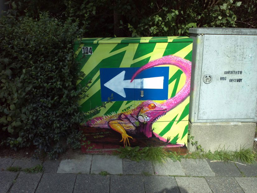 Graffiti Street Art in Flensburg - Photo by WORSE_ONE - stromkasten, straße, flensburg (2011)