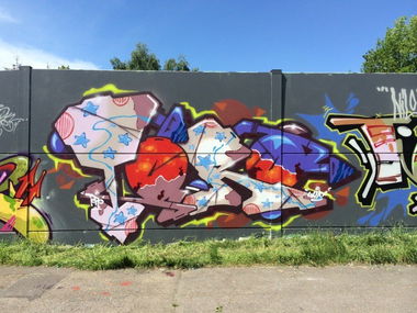Graffiti Wall in Deutschland - Photo by WRITING1 - Toro, uwax, uwax (2015)