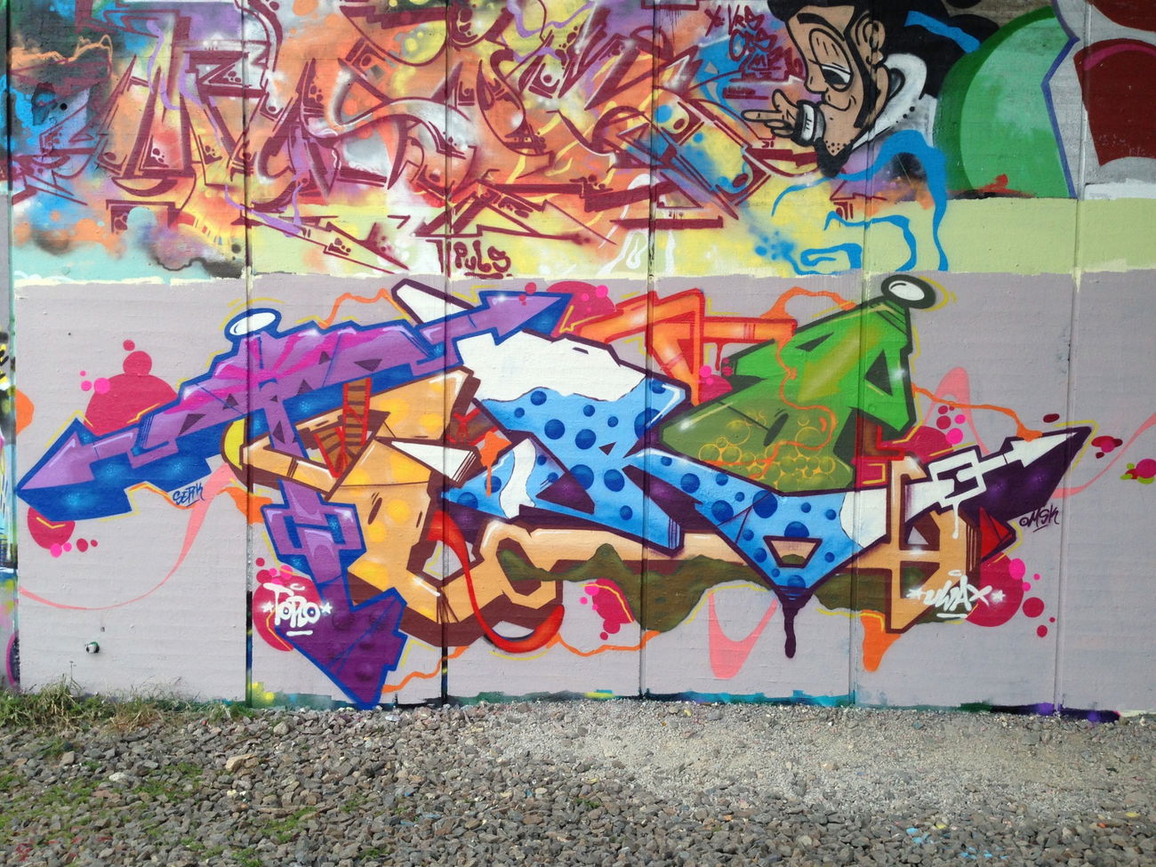 Graffiti Wall - Photo by WRITING1 - Toro, uwax, uwax (2015)