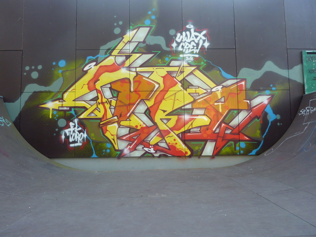 Graffiti Wall - Photo by WRITING1 - Toro, Uwax, Uwax (2016)