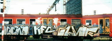Graffiti Train in Warsaw - Photo by WWA022 - sien, kfc, cent
