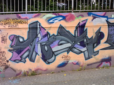 Graffiti Wall in Neheim - Photo by WYSH - wysh, graffiti, grey (2014)