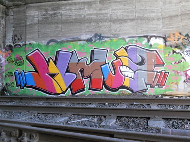 Graffiti Wall in Bergen - Photo by Waddap1 - Whuz, piece, colours