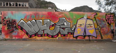 Graffiti Wall in Bergen - Photo by Waddap1 - Whuz, Weoz, collab