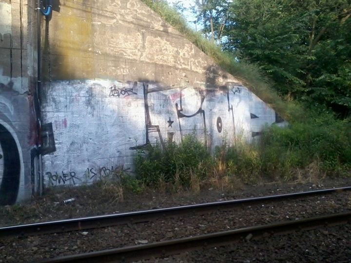 Graffiti Wall in Ustal miejsce - Photo by Wader (2012)