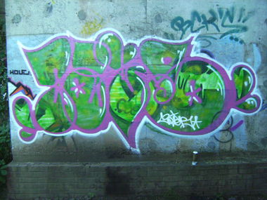 Graffiti Wall in Ustal miejsce - Photo by Wader (2011)