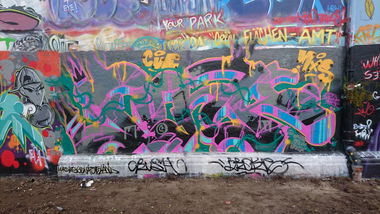 Graffiti Wall in Hannover  - Photo by Warichnicht - Funk, srek, cue (2016)