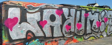 Graffiti Bombing in München  - Photo by Warum - Warum, Herz (2015)