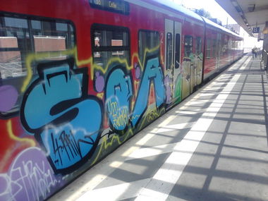 Graffiti Train in Hannover - Photo by Waterapple