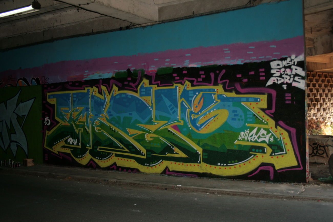 Graffiti Wall - Photo by Waxso - WAXS