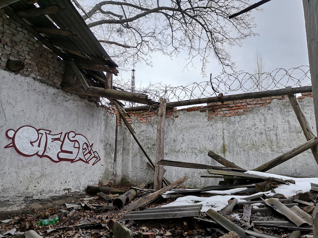 Graffiti Wall - Photo by West (2020)