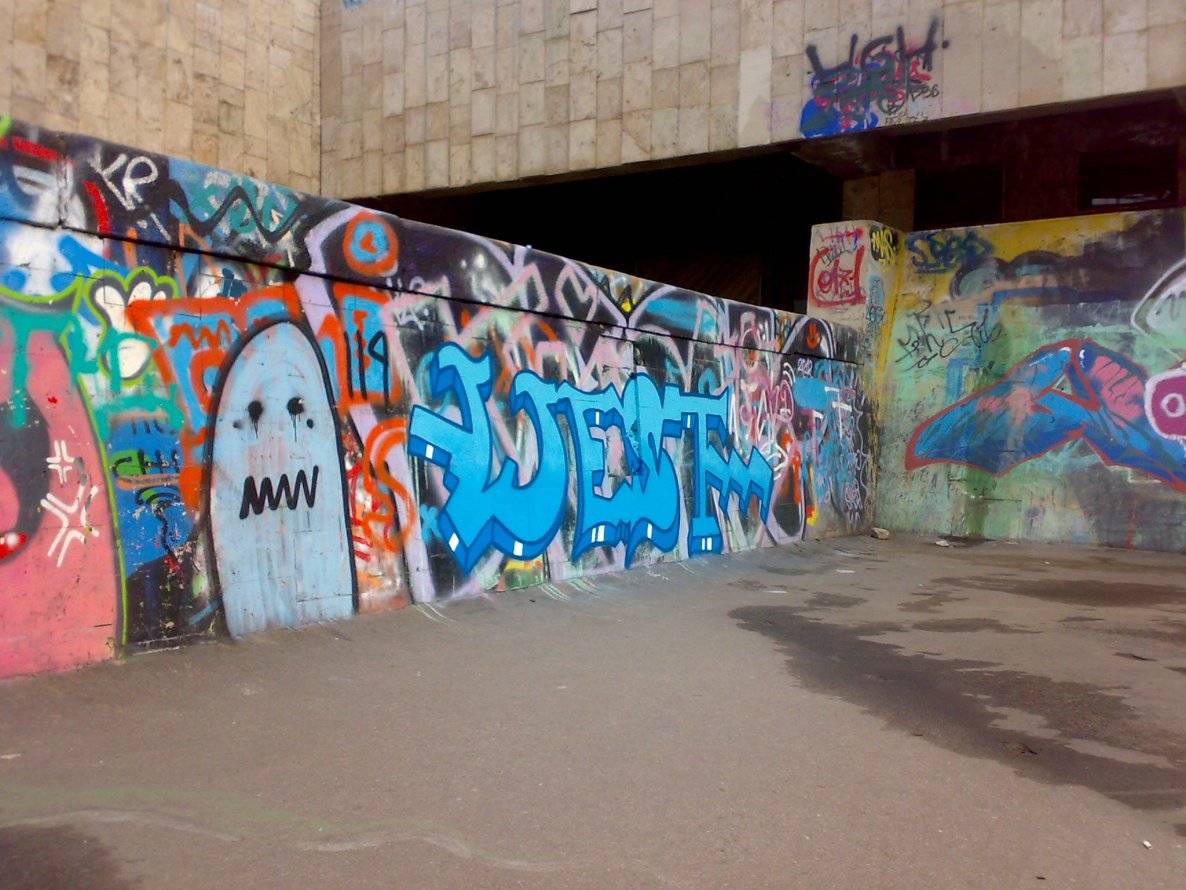 Graffiti Wall - Photo by West (2013)