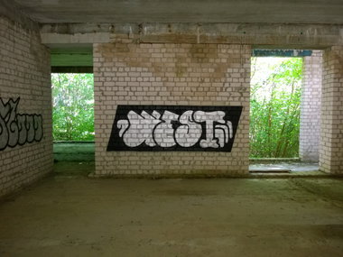 Graffiti Wall - Photo by West (2016)