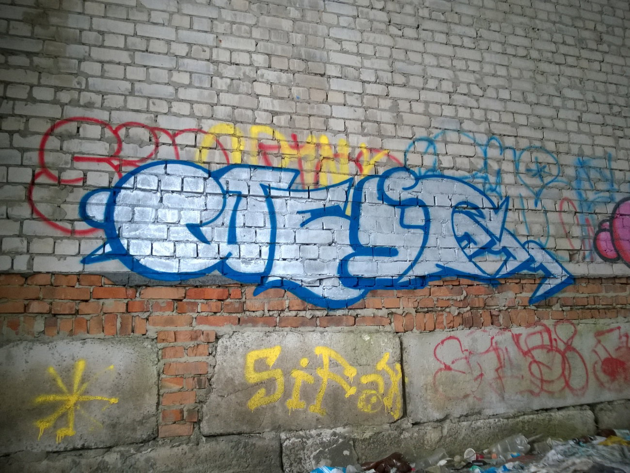 Graffiti Wall - Photo by West (2017)