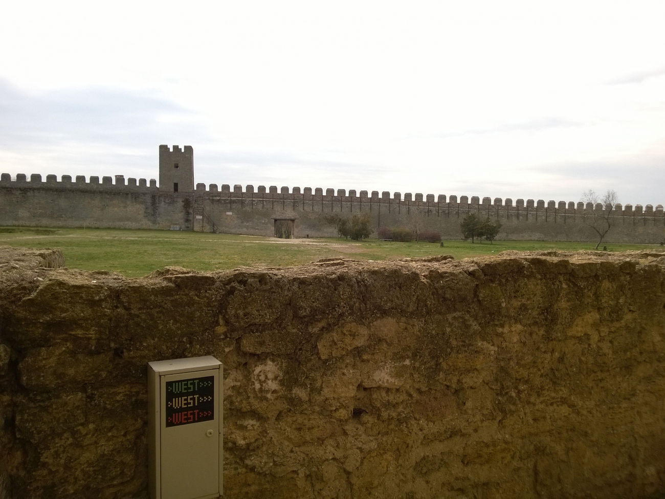 Graffiti Street Art - Photo by West (2019)