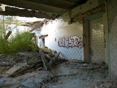 Graffiti Wall - Photo by West (2016)