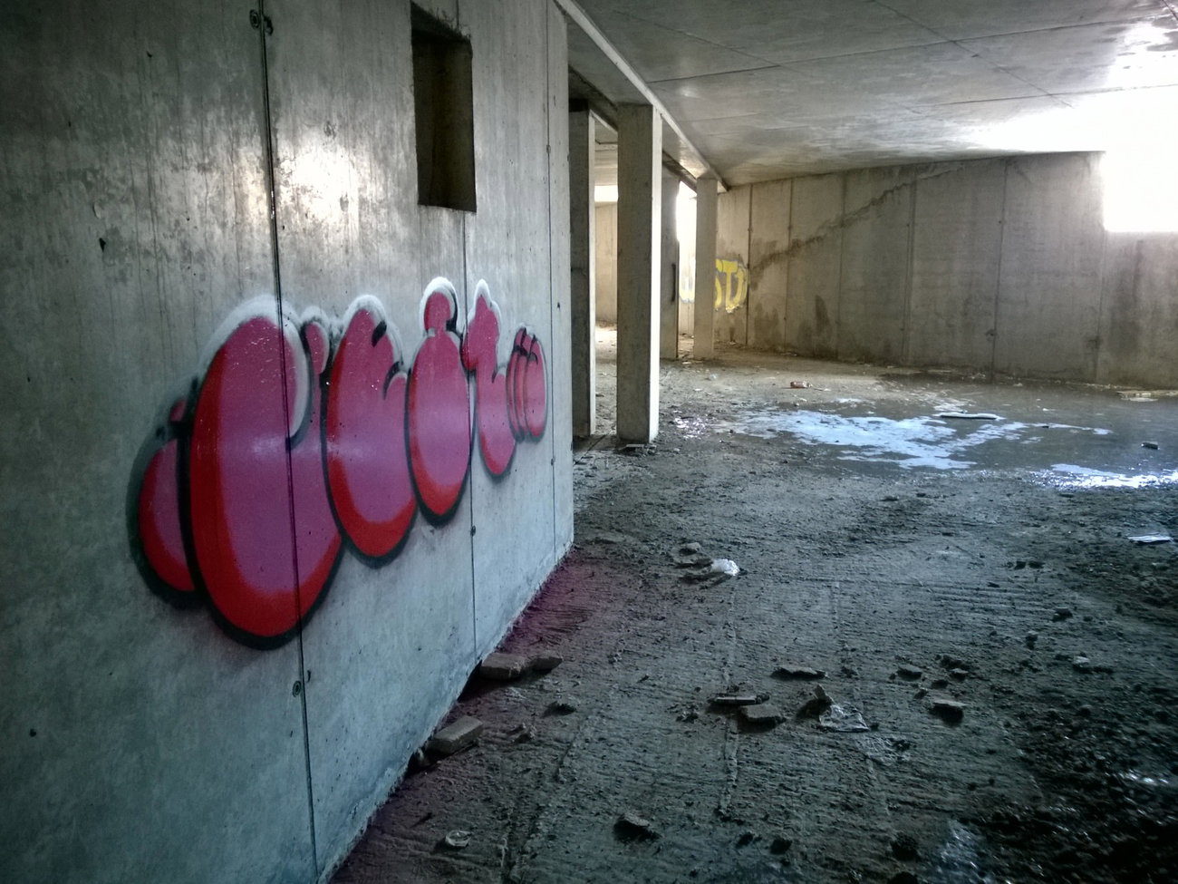 Graffiti Wall - Photo by West (2016)