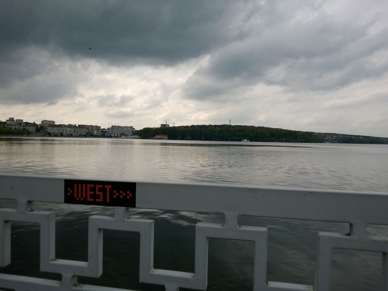 Graffiti Street Art - Photo by West (2019)