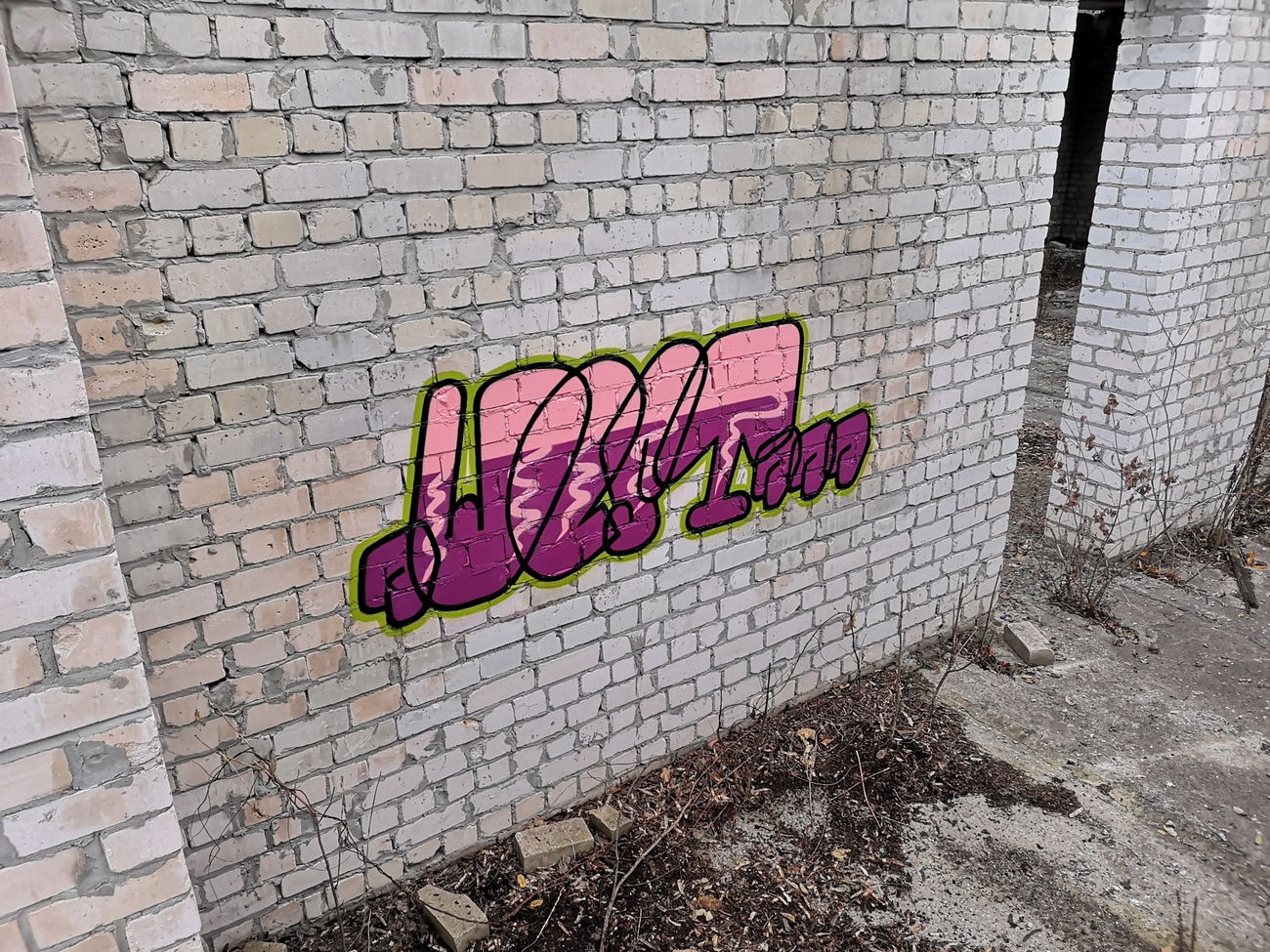 Graffiti Wall - Photo by West (2020)