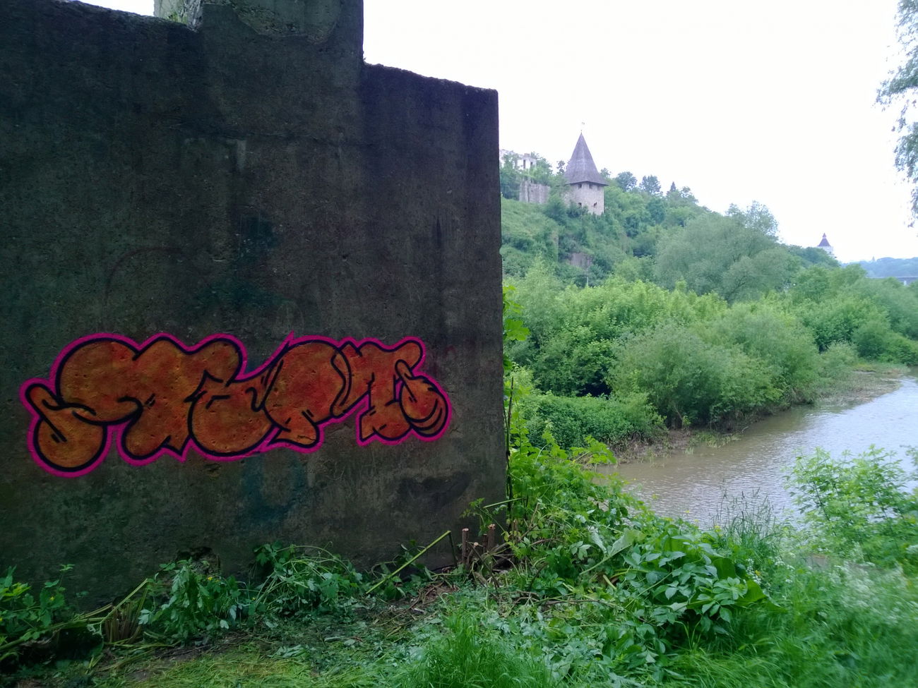 Graffiti Wall - Photo by West (2019)