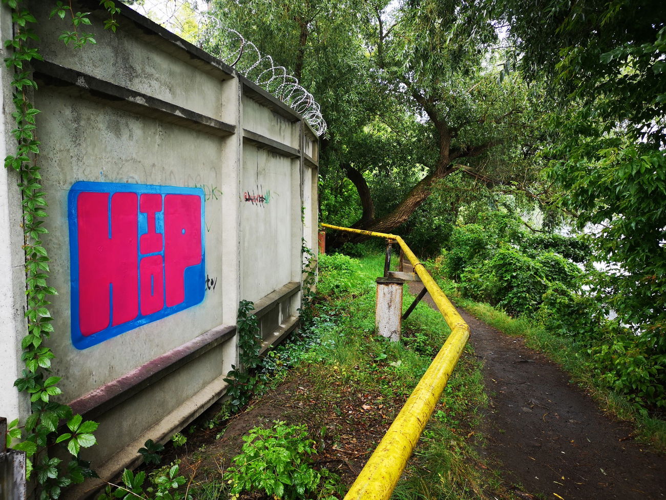 Graffiti Wall - Photo by West - HipHop, Hip_Hop (2022)