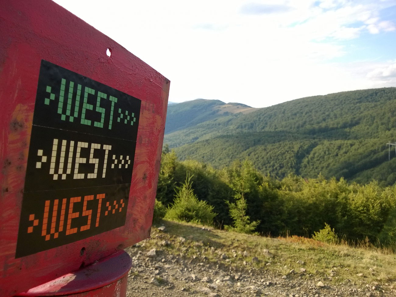 Graffiti Street Art - Photo by West (2019)