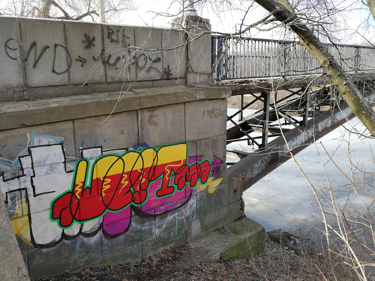 Graffiti Wall - Photo by West (2021)