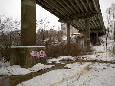 Graffiti Wall - Photo by West (2017)