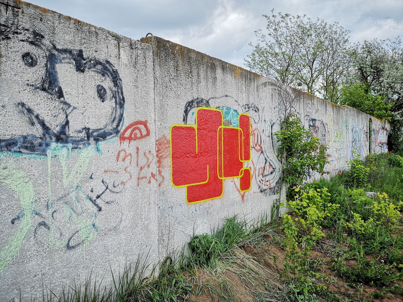 Graffiti Wall - Photo by West - Yo (2020)