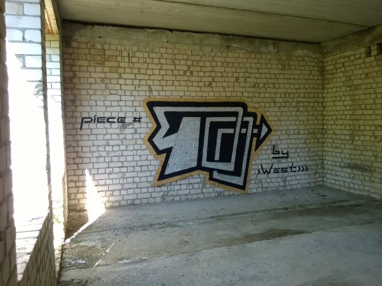 Graffiti Wall - Photo by West - 400th, 400thPiece, 400th_Piece (2016)