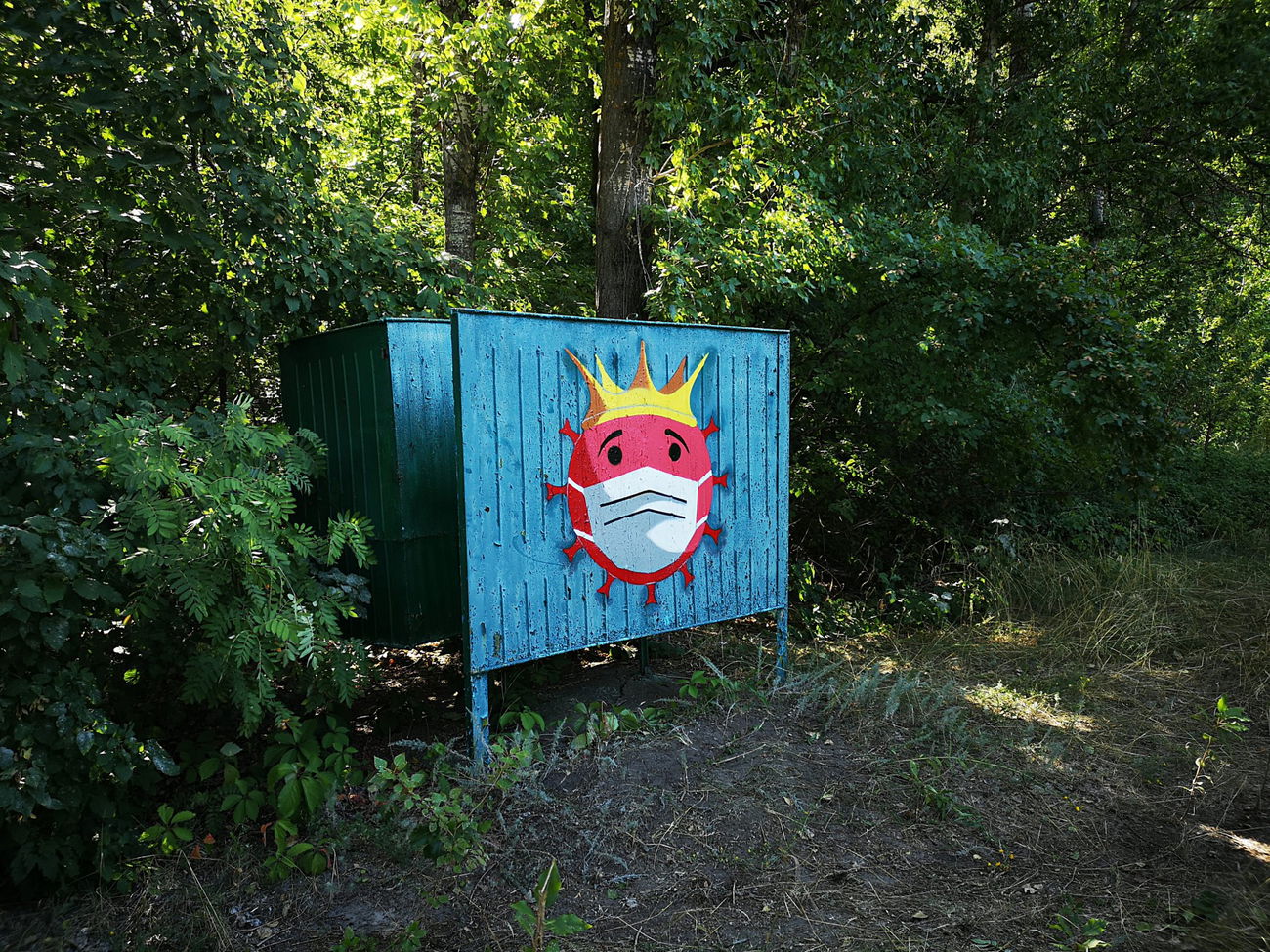 Graffiti Wall - Photo by West - Coronavirus (2020)