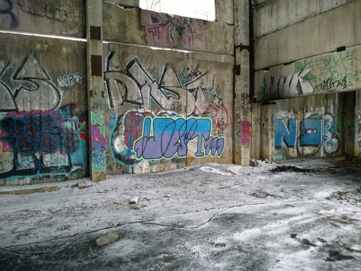 Graffiti Wall - Photo by West (2014)