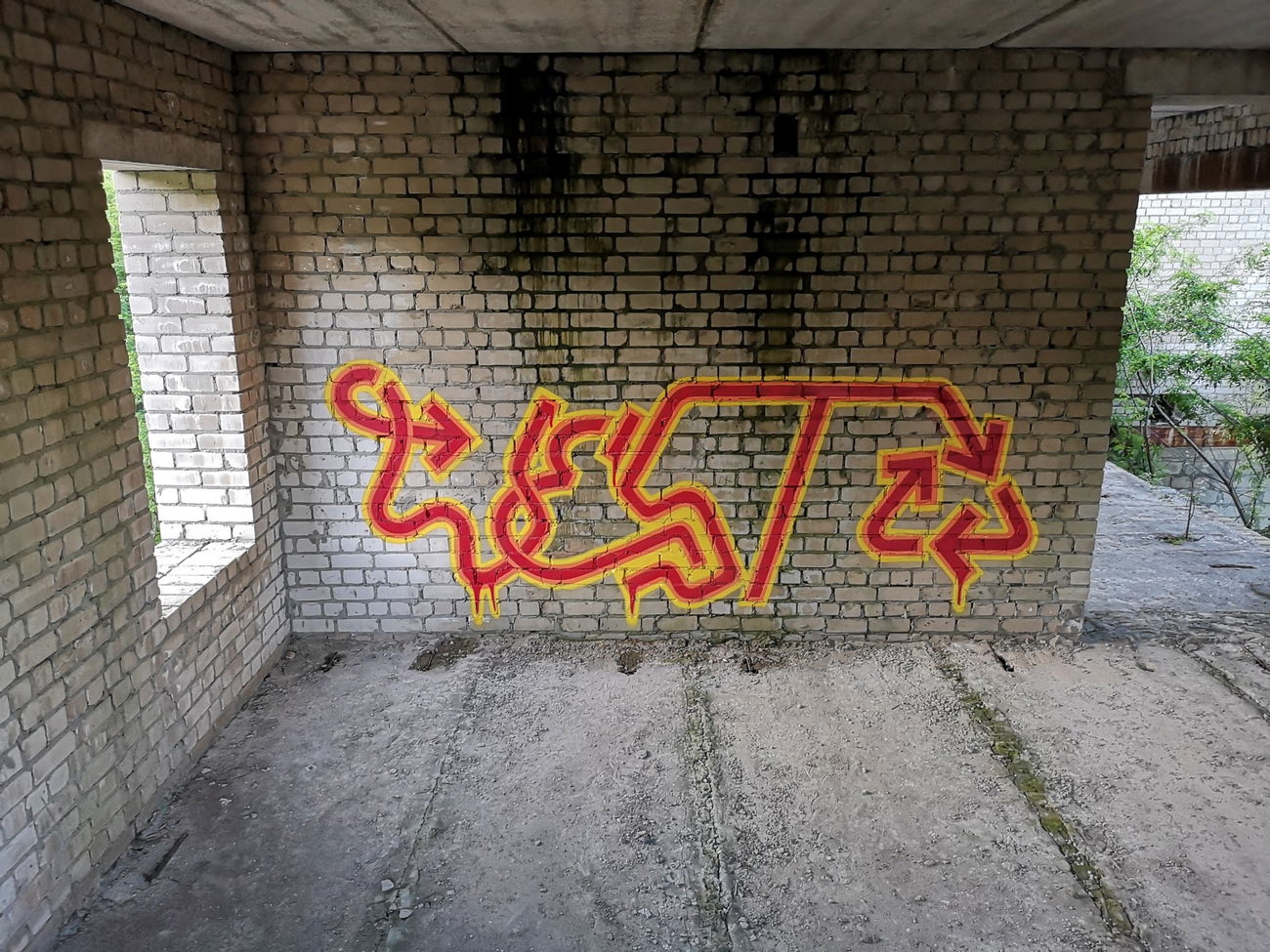 Graffiti Wall - Photo by West (2020)