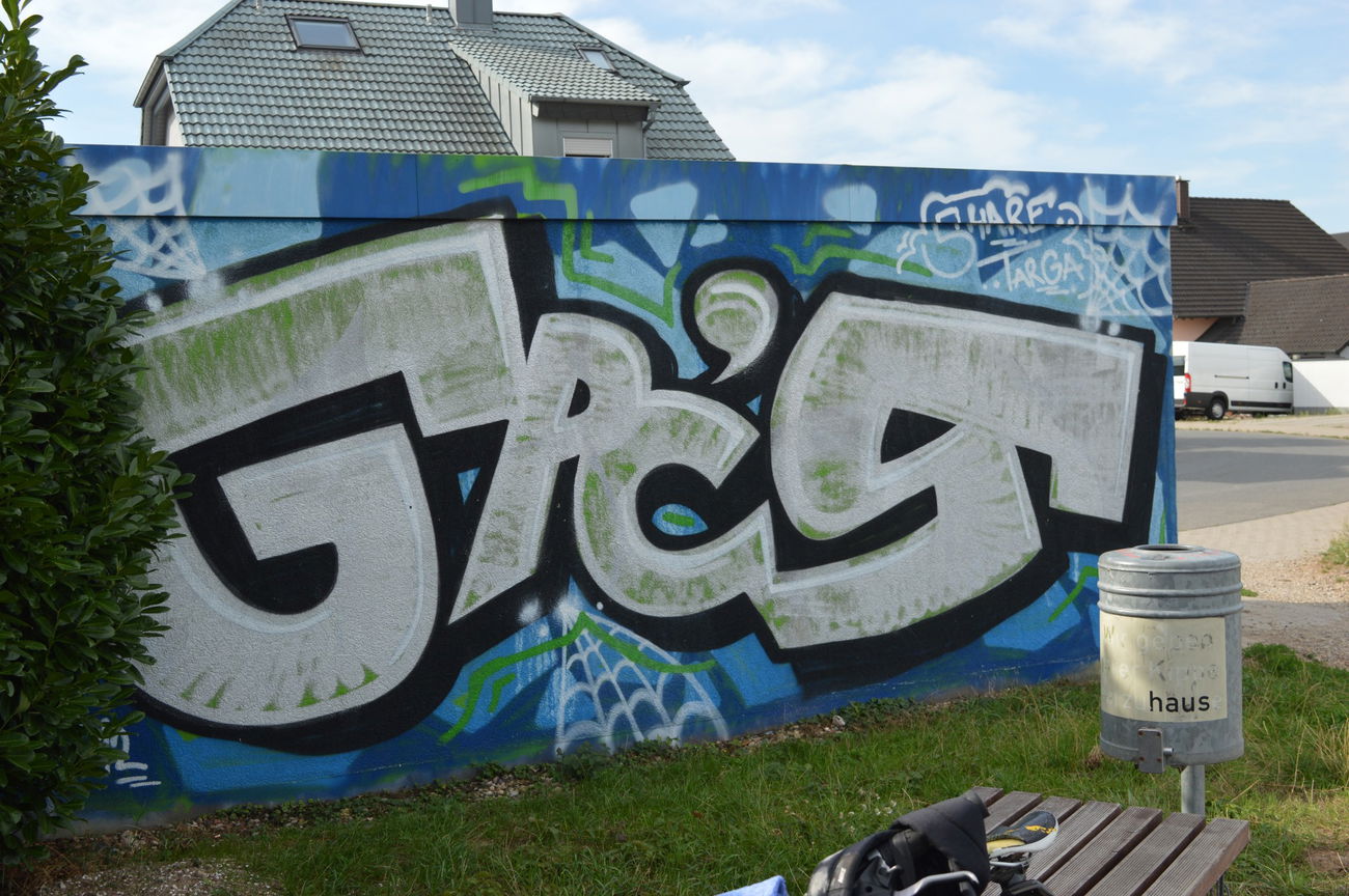 Graffiti Bombing - Photo by WhiteBoy77 - gpc, gpcs, vier (2015)